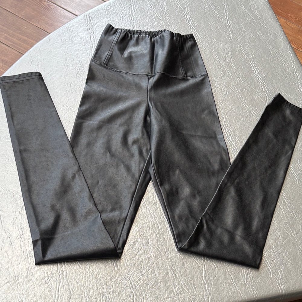 Wilfred Black Leggings